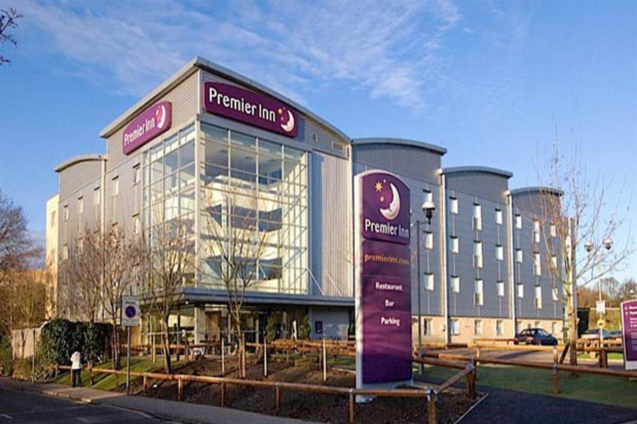 Premier Inn Watford Central Eksteriør bilde