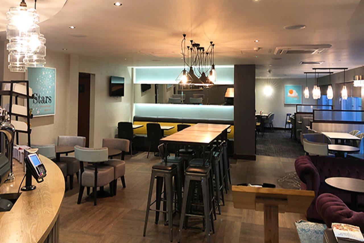 Premier Inn Watford Central Eksteriør bilde