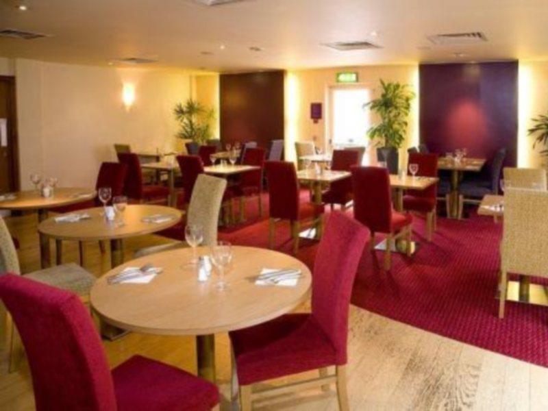 Premier Inn Watford Central Eksteriør bilde