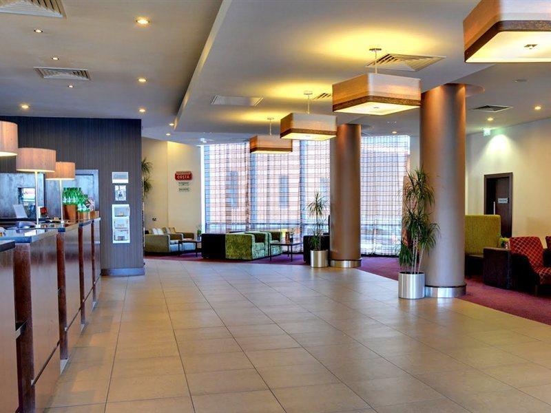 Premier Inn Watford Central Eksteriør bilde