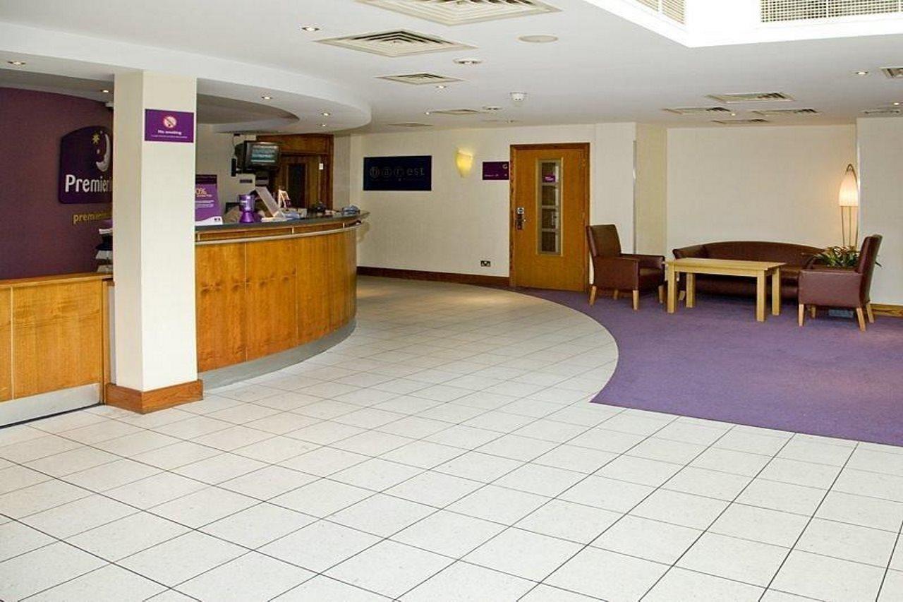 Premier Inn Watford Central Eksteriør bilde