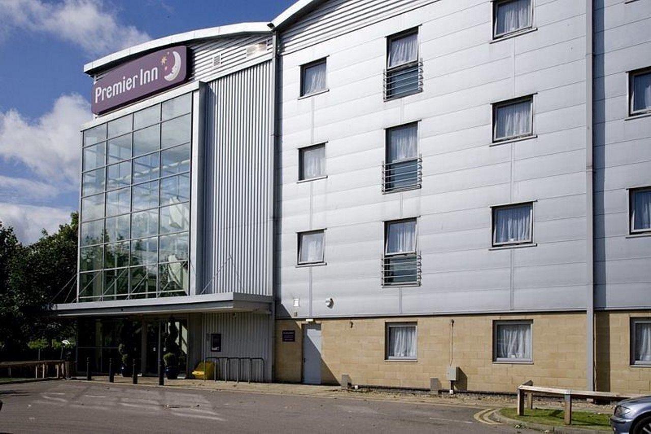 Premier Inn Watford Central Eksteriør bilde