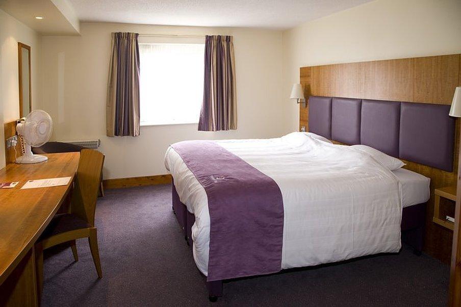 Premier Inn Watford Central Eksteriør bilde