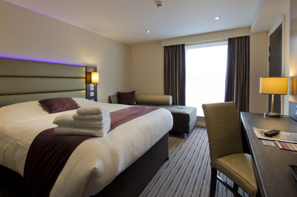 Premier Inn Watford Central Eksteriør bilde