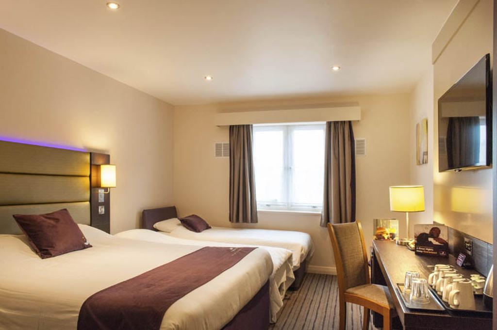 Premier Inn Watford Central Eksteriør bilde